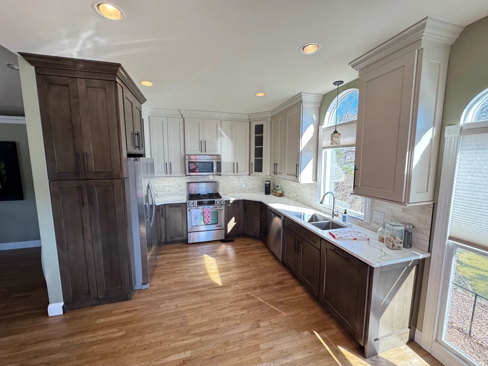 Two-tone stained kitchen
